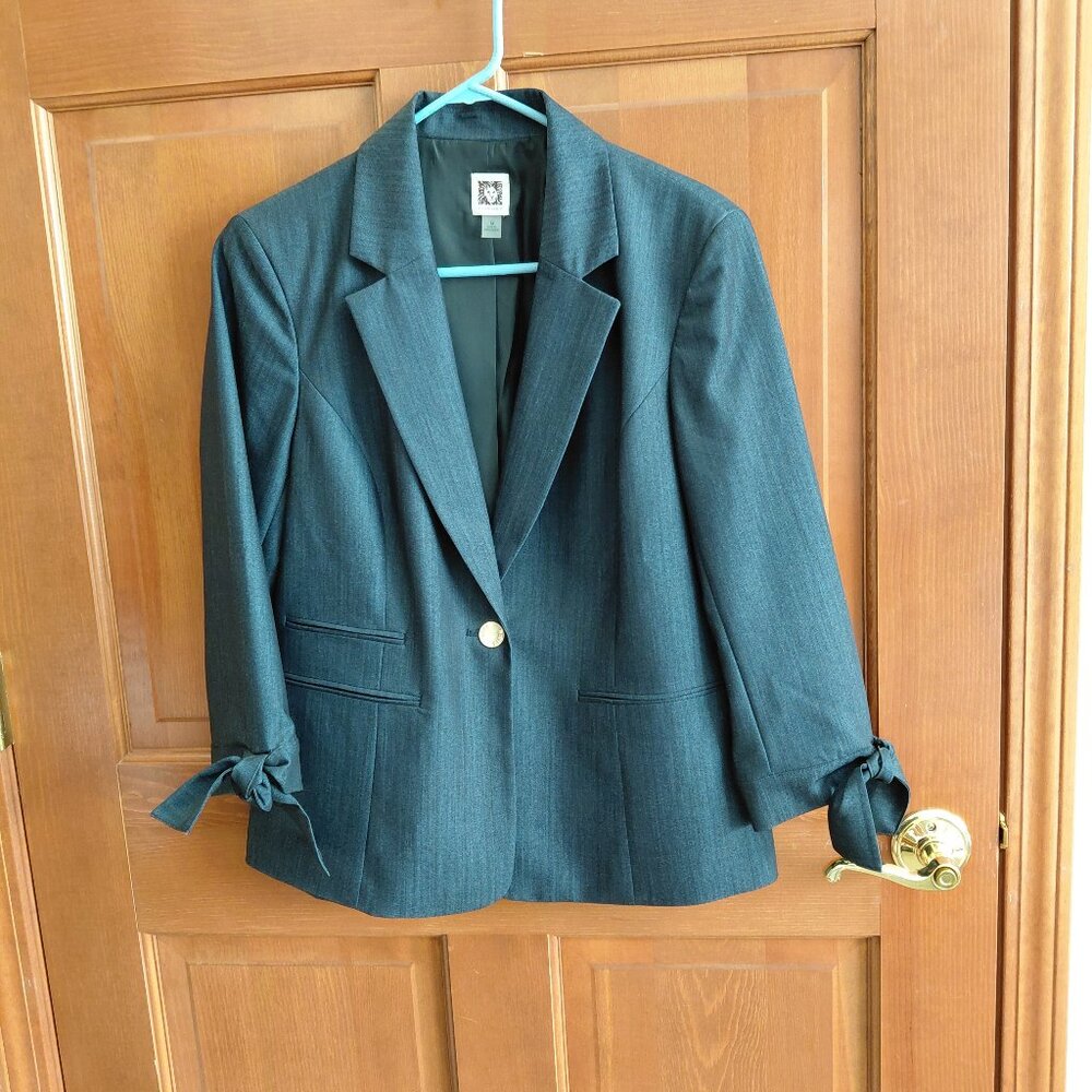 Anne Klein  Dark Blue Blazer  Sz Medium   New Never Worn